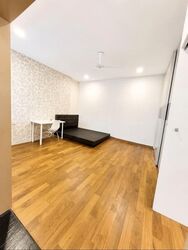 Townhouse Apartments (D9), Apartment #589873601